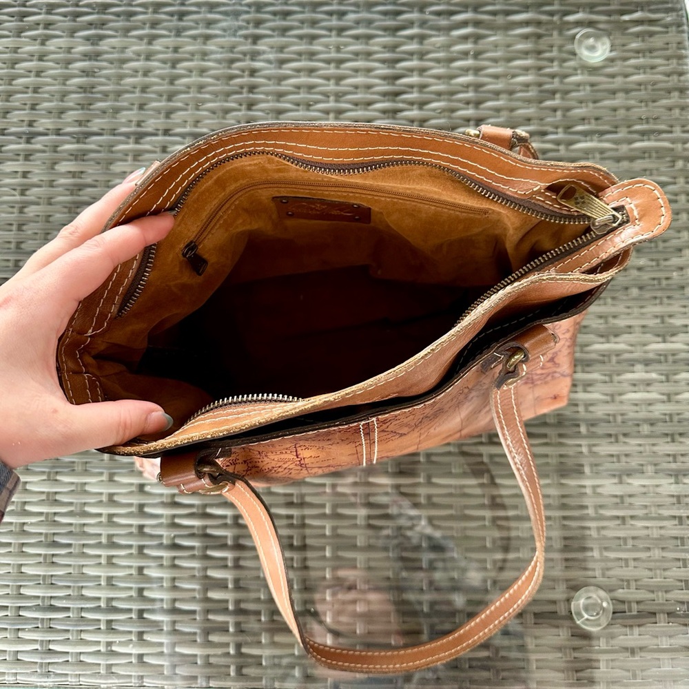 Patricia Nash Tote - Picture 5 of 8